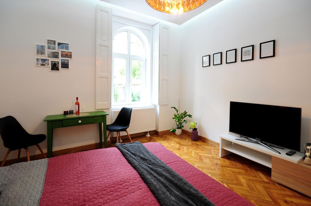 Stylish Apartman Szeged Extérieur photo
