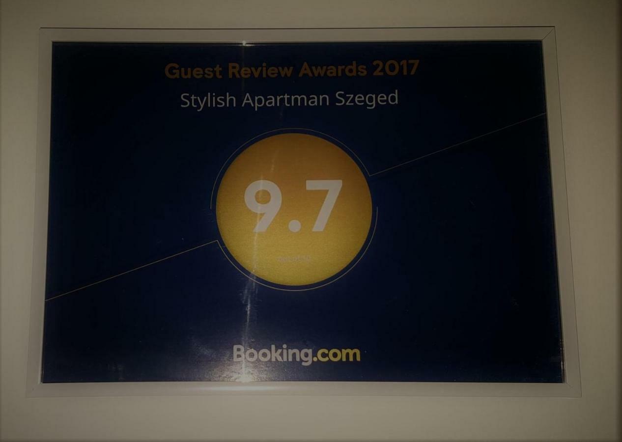 Stylish Apartman Szeged Extérieur photo